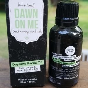 Perfectly Posh Skincare - Dawn on me daytime facial oil Perfectly Posh Skincare - Dawn on me daytime facial oil
